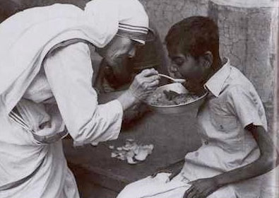Madre Teresa dedicó su tiempo libre y no libre a otros. ¿En qué dedicamos el nuestro?